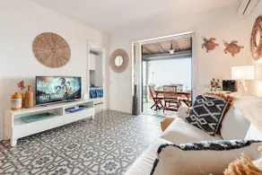 Tuca Tuca Si’: sea view terrace and private beach - Image 2