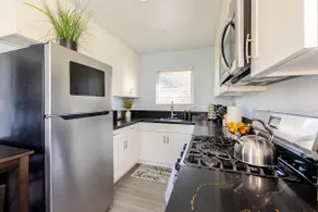La Casita | Near Artesia, Cerritos, Anaheim, LAX - Image 4