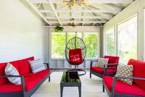 Beautiful 3 bedroom waterfront cottage w/ Hot Tub - Image 5