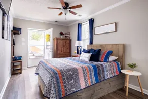 Cozy Concord Cottage - Image 2