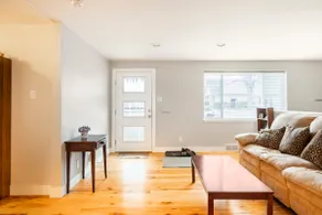 Clean & Comfy House * Ideal Location - Image 2