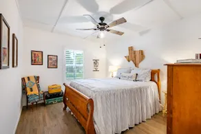 The Cottage on Bradley, McKinney Downtown retreat… - Image 4