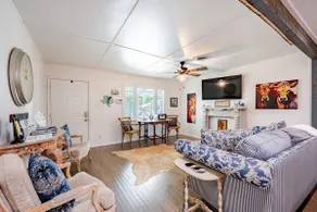 The Cottage on Bradley, McKinney Downtown retreat… - Image 3