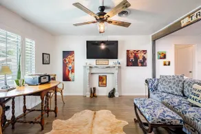 The Cottage on Bradley, McKinney Downtown retreat… - Image 2