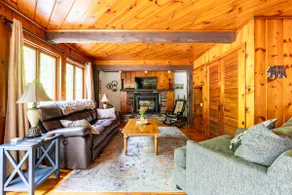 Adirondack 4bed 2bath Cottage close to the village with Hot Tub - Image 2