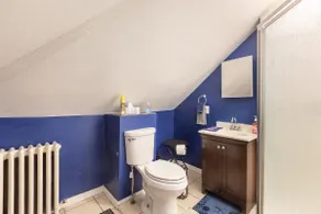 Quaint 3rd Floor Loft - Image 5