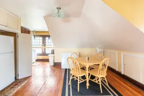 Quaint 3rd Floor Loft - Image 3