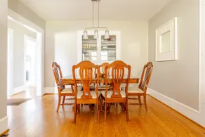 Cheerful 2 Bedroom House with Covered Patio - Image 4