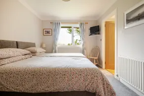House On The Shores Of Lochalsh - Image 3