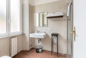 Private Villa with Huge Garden In Rome Center - Image 5