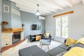 Elvire's Gîte with private hot tub and wooded park - Image 5