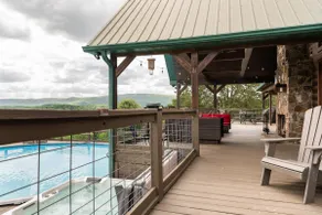 Heaven’s View Lodge, Pool, Pet Friendly - Image 4