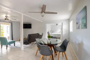 Convenient Island Stay Near Airport and Beaches - Image 3