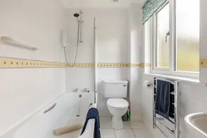 Modern, well equipped cottage close to the Sea - Image 5