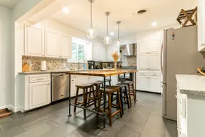 The Zen Ranch - Spacious Layout with Modern Decor - Image 3