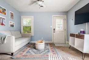The Dallas Guesthouse - Image 4