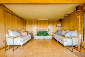 Newly updated • Sleeps 6 • Bay view Midcentury Mod - Image 4