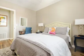 Centreview Downtown #1 - Image 3