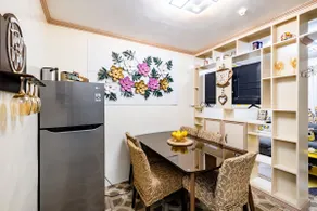 Lovely Nest Townhouse Near Clark - Image 4