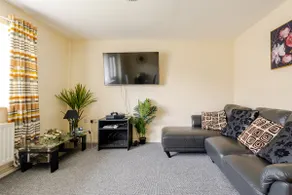 Nice Residential Within Easy Reach Of Town - Image 2