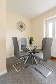 Nice Residential Within Easy Reach Of Town - Image 5