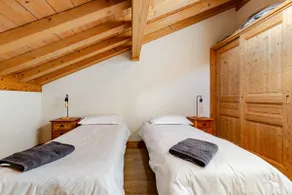 Penthouse skiing, Morillon - Image 3