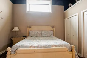 Gorgeous 2 Bdrm 2 Bath Executive Suite in Downtown - Image 2