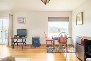 Sea Breeze Inn - Image 2