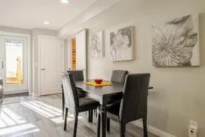 Sunset Escape - 1 Bedroom Suite w private entrance - Image 3