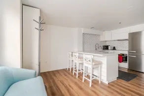 2 bedroom house in great area near subway - Image 4