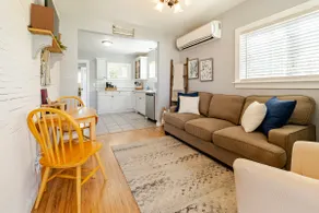 Cozy Cottage Duplex- in the heart of Emmett - Image 2