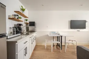 Cheerful 3Br2Ba • Sunny patio • Big Screen Movie - Image 3