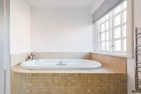 Penthouse apartment in manor villa • with parking - Image 4