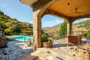 Vineyard Villa: Pool, Fast Wi-Fi, in Central Douro - Image 3