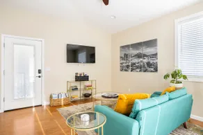 4th Ave & University - Pool + Hot Tub + Garage! - Image 2