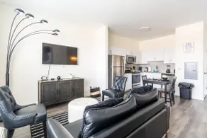Perose's Black & White Themed | 1BR/1BA| Parking - Image 4
