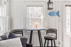 Cheerful 1 Bedroom Cottage Steps From The Ocean - Image 3