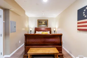 Built on the Rock: Full suite in historic town - Image 5