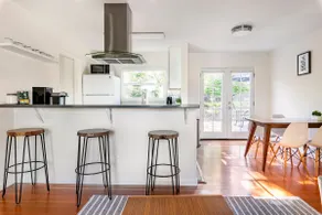 Modern, Quiet House at Perfect Downtown Location - Image 5