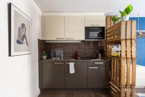 Stylish & Cozy Central Studio Ideal for Long Stays - Image 3