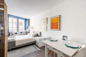 Stylish & Cozy Central Studio Ideal for Long Stays - Image 5