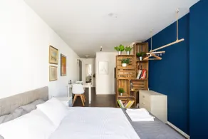 Stylish & Cozy Central Studio Ideal for Long Stays - Image 4