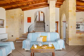 House with garden and beautiful sea view - Image 5