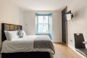 No.3 High Street House - Image 2
