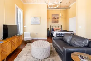 Lovely, 2 bedroom, loft apartment named ”Henry”. - Image 2
