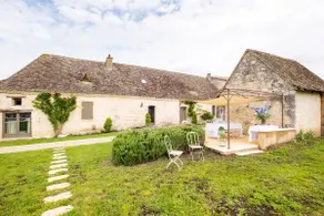 RELAXING HOUSE IN THE MIDDLE OF FIELDS WITH POOL - Image 3