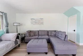 Private 1 bedroom townhouse w/fireplace and patio! - Image 3
