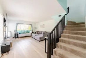 Private 1 bedroom townhouse w/fireplace and patio! - Image 4
