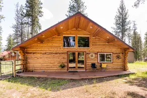 Firepit|Cozy Log Home|Sleeps 10|Dogs Welcome - Image 5