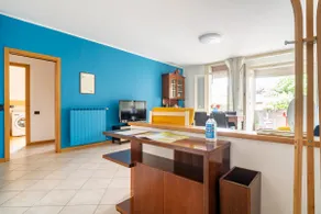 Spacious apartment in a central location - Image 5